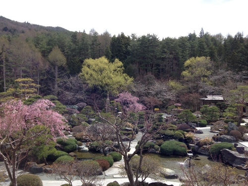 富士山温泉ホテル鐘山苑：庭園